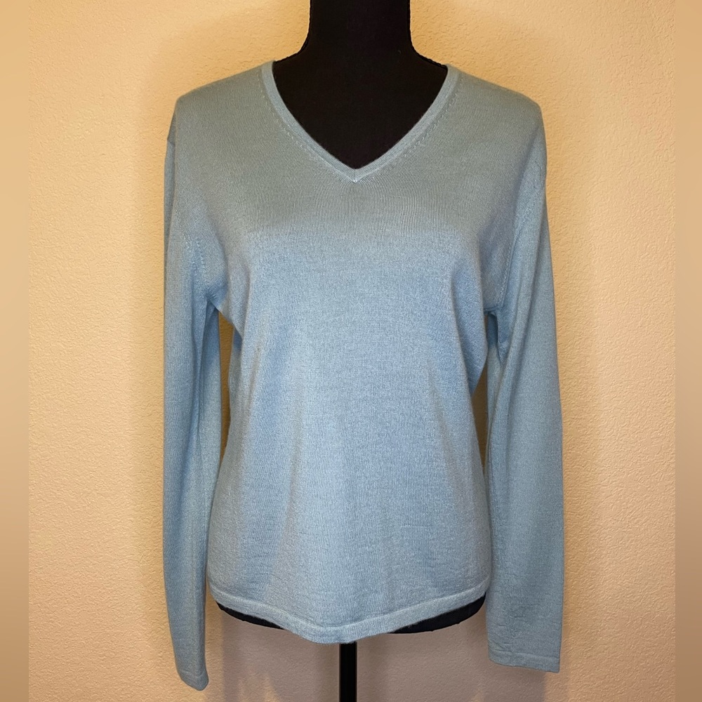 Cashmere Neiman Marcus sweater, size L